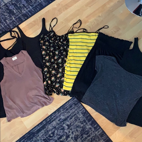 Victoria's Secret Tops - Women’s small bundle #1